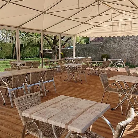 Ξενοδοχείο Le Cevenol 2*